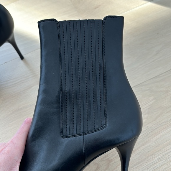 Saint Laurent Mint Bootie Heels Black Leather 39.5 - Picture 4 of 7